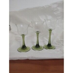 Party Lite Radiant Glow Green Stemmed Votive Holders Set of 3